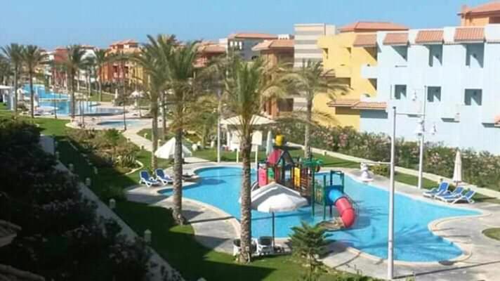 Bazén v ubytování Porto Matrouh Resort nebo v jeho okolí
