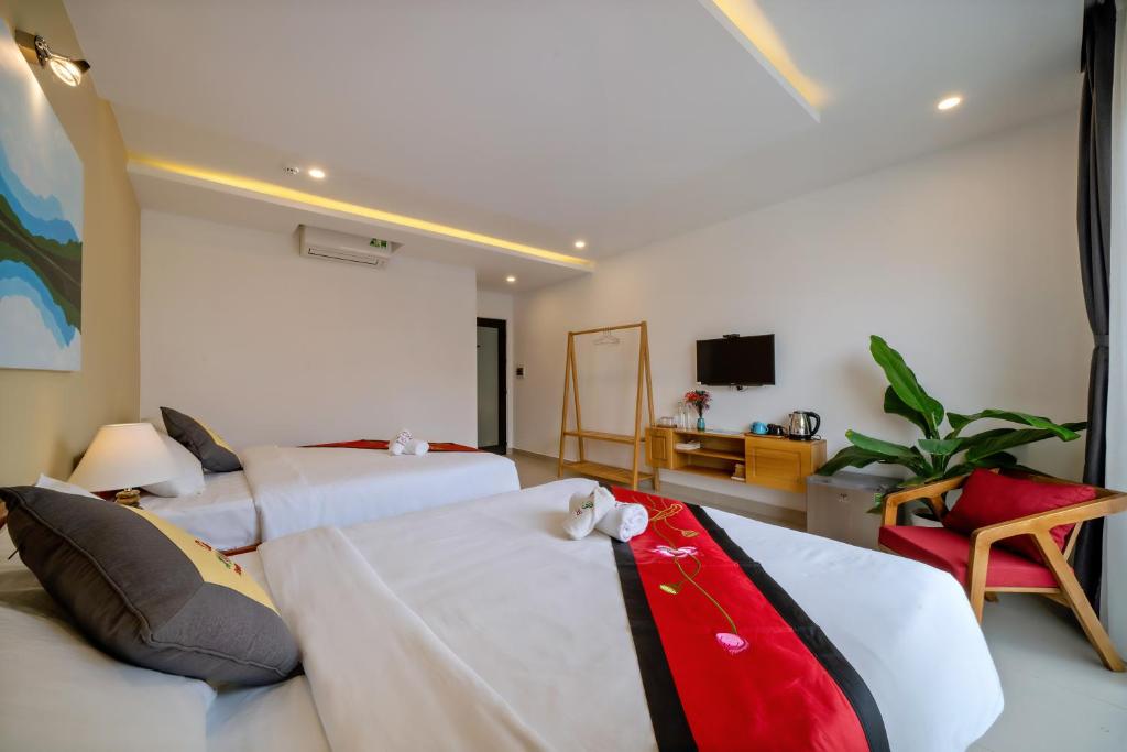 Tam Hong Phuc Homestay Hoi An - Salle Familiale De Luxe Avec Balcon