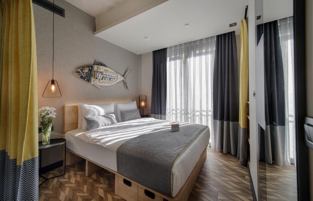 Trend Suites CYCLE - 6