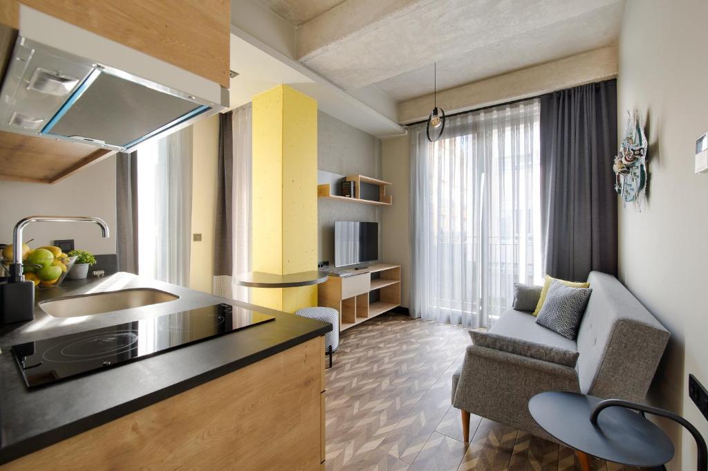 Trend Suites CYCLE - 7