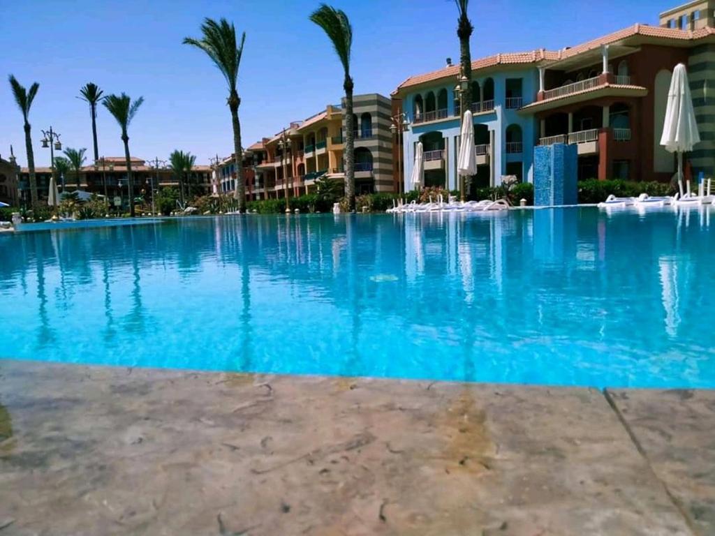 Bazén v ubytování Porto Matrouh Resort nebo v jeho okolí