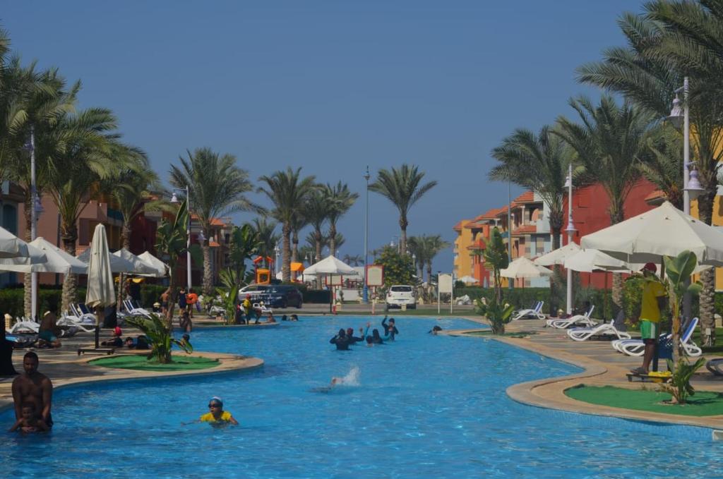Bazén v ubytování Porto Matrouh Resort nebo v jeho okolí