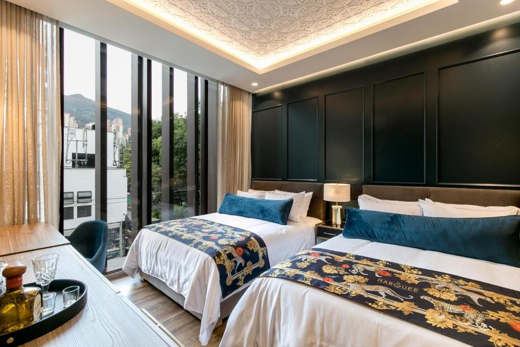 Hotel Marquee Medellín - 二 枚 の ベッド の ある デラックスルーム