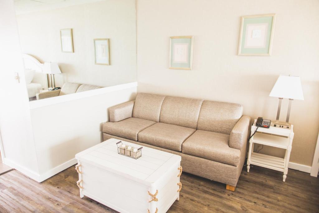 Posezení v ubytování Surf Club Oceanfront Hotel