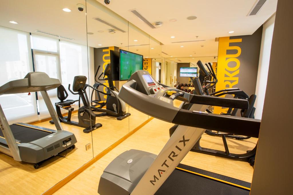 Fitness centrum a/nebo fitness zařízení v ubytování Velar Inn Hotel