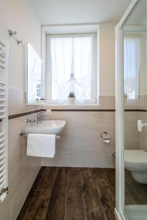 Salle de bains dans l'établissement Albergo Ristorante Stazione Balerna