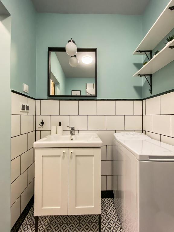Kúpeľňa v ubytovaní Cozy Apartment in the heart of Jewish District