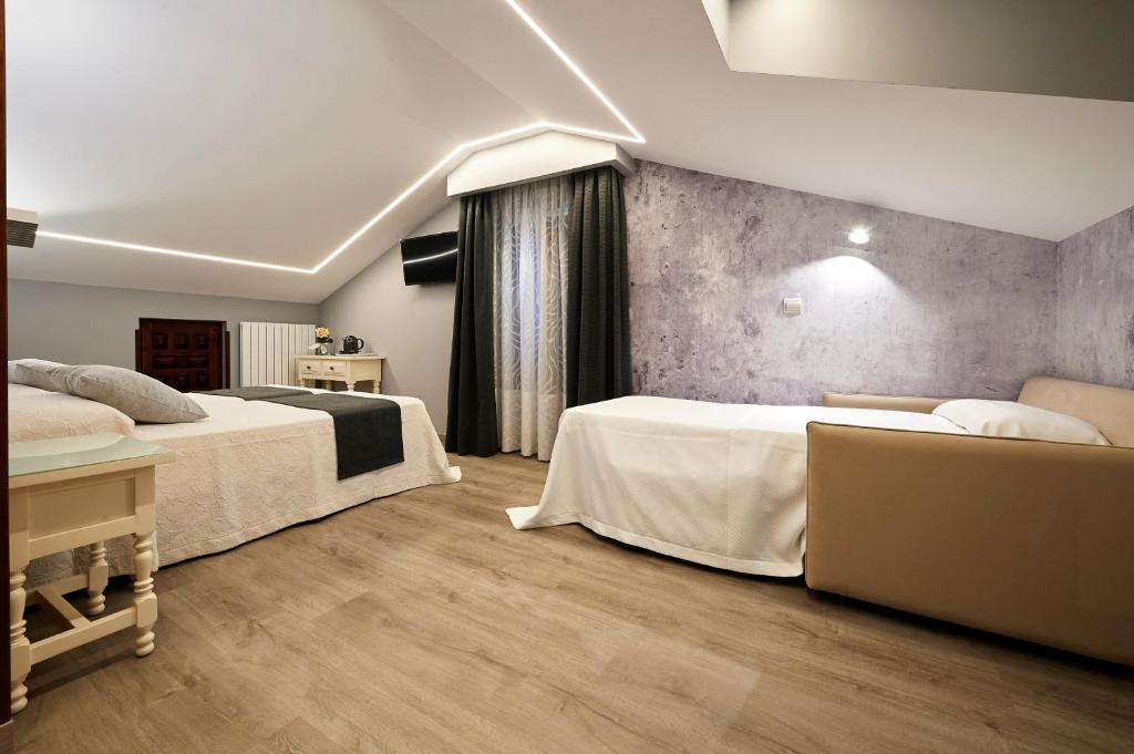 Posada Araceli - Triple Room With Balcony