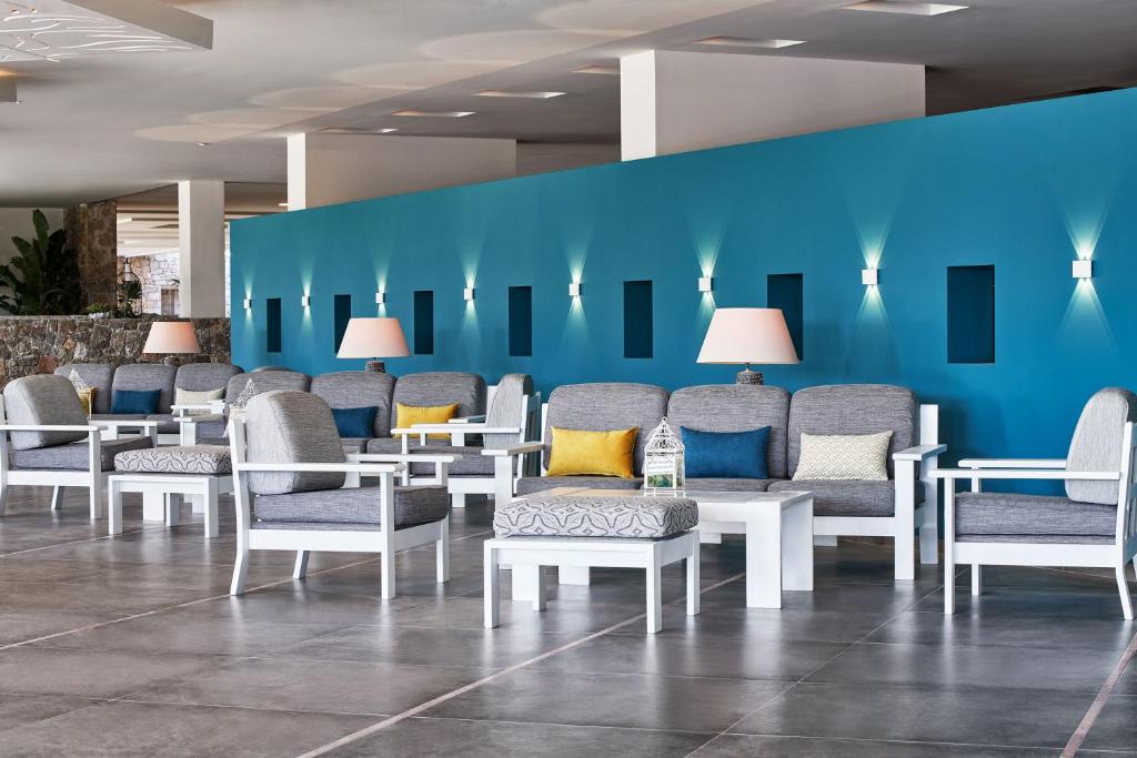 Posezení v ubytování AKS Porto Heli Hotel