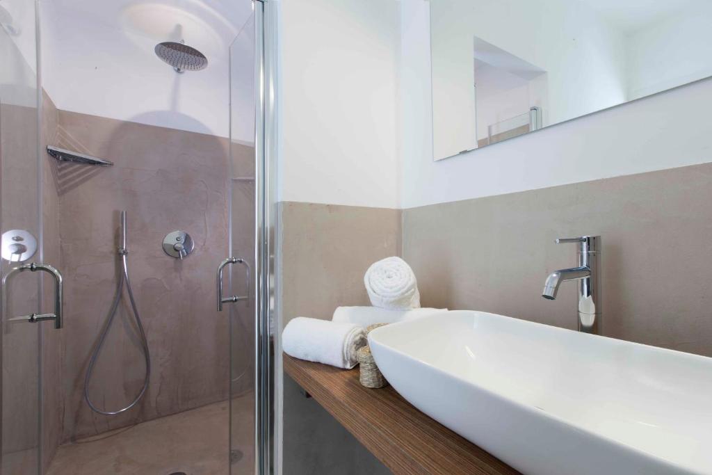 Łazienka w obiekcie SorrentoVibes - Luxury Four Bedroom Home with Amazing Terraces in Sorrento