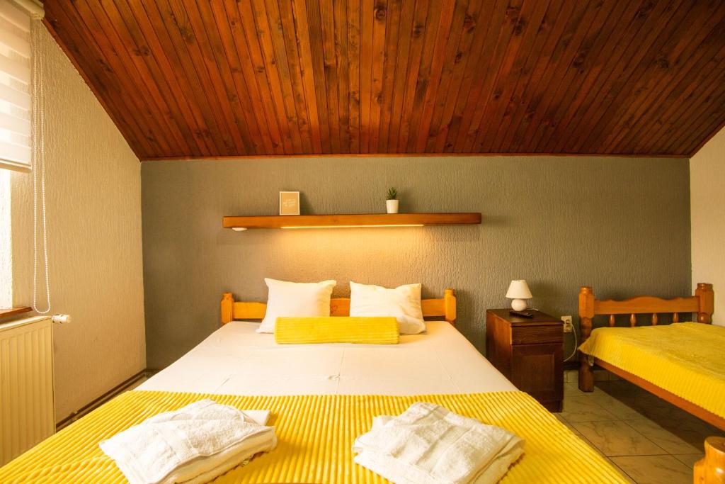 Guest House Vila Alexandar 객실 침대