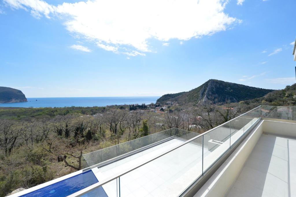 Loodusmaastik villa lähedal