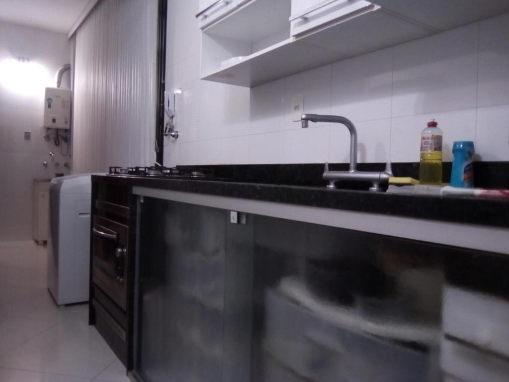  COPACABANA 3 quartos com ar cond GARAGEM a 2 qds da praia
