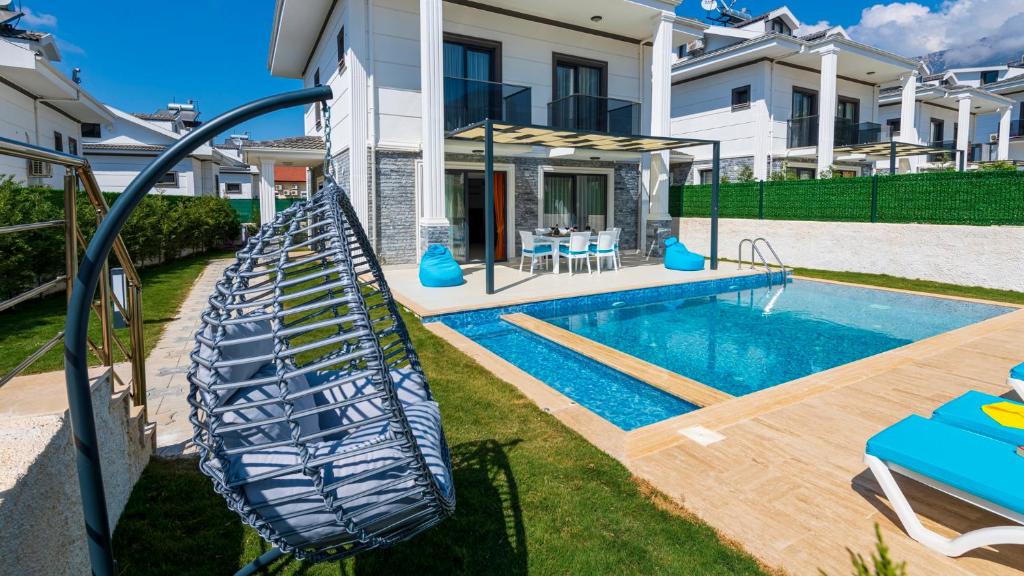 Hisar 1 – 4 Bedroom Holiday Villa in Hisarönü