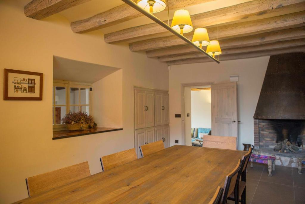 Fotografia z galérie ubytovania Casa rural Masia Les Apieres v destinácii El Pla de Manlleu