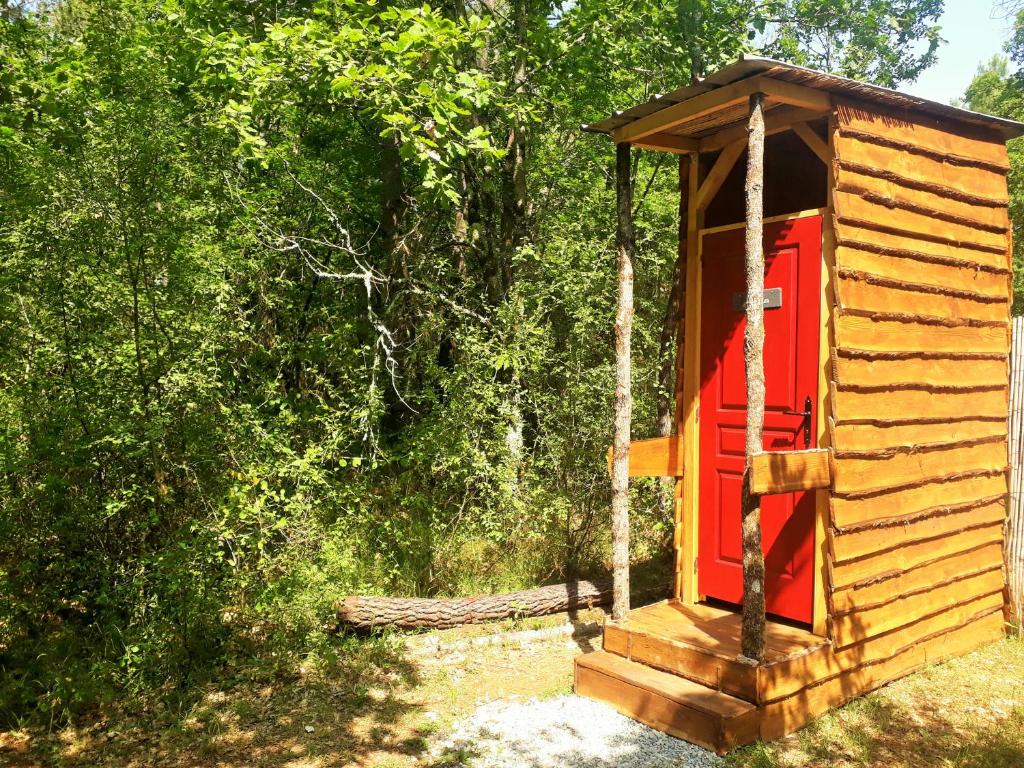 Zahrada ubytování Magnifique chalets en rondins avec ou sans spa et Tipis en plaine Nature Environnement ressourçant au calme vue imprenable Lascaux SPA non disponible juillet et aout