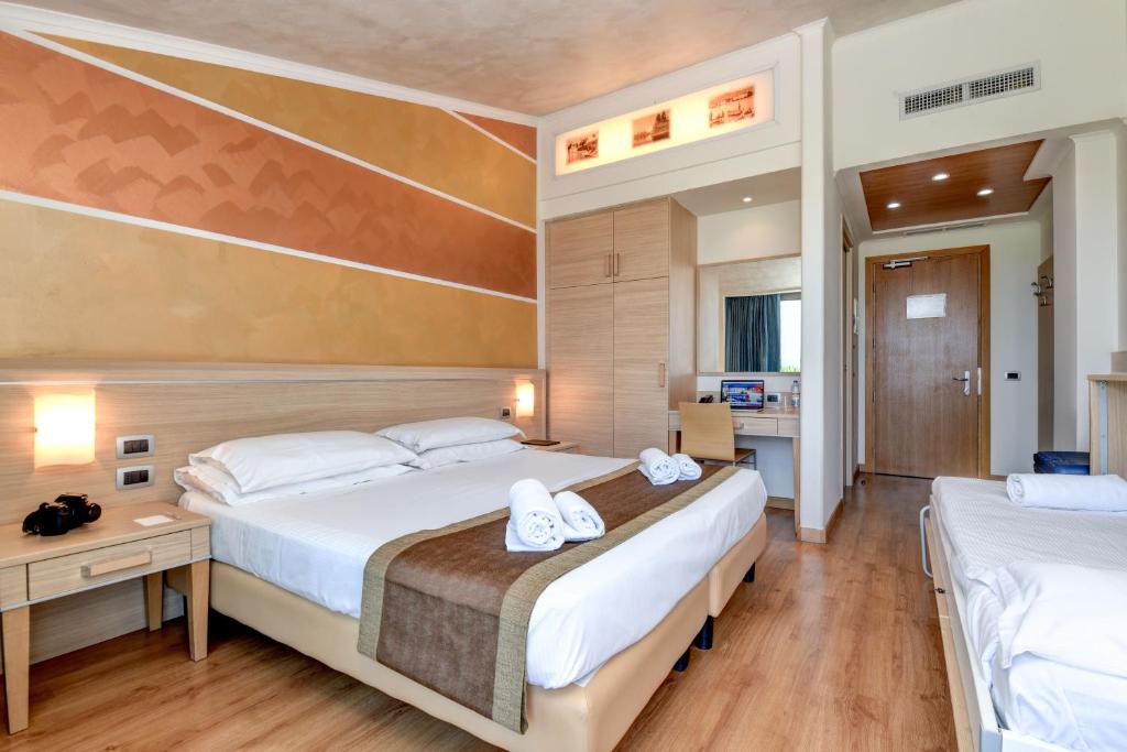 Hotel Rivus - Dreibettzimmer Mit Balkon – Flussseite