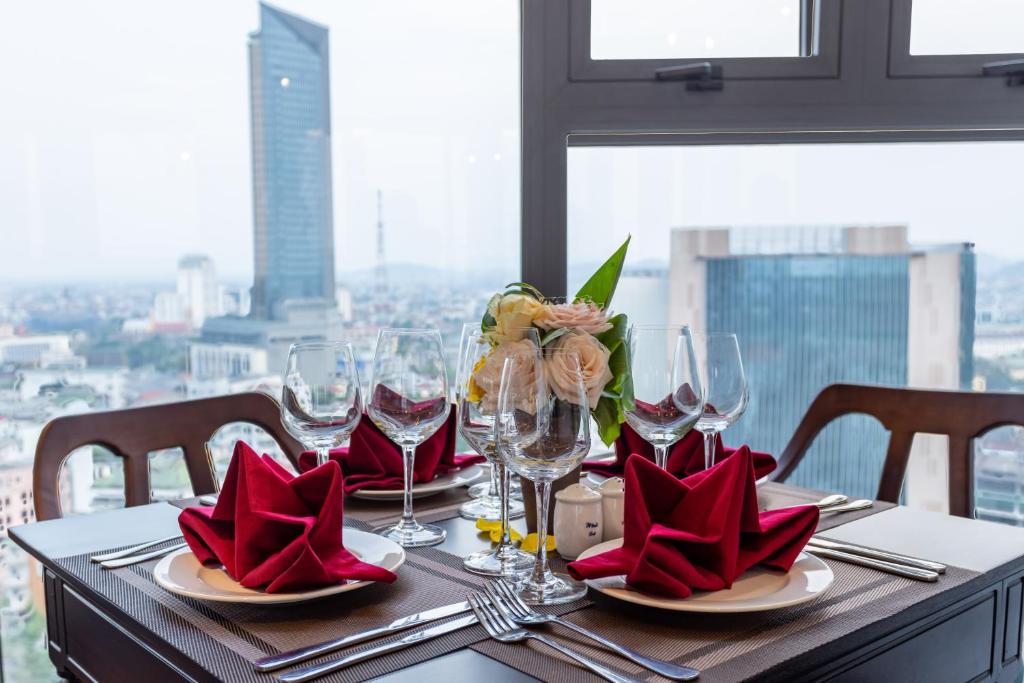 White Lotus Hue Hotel - 1