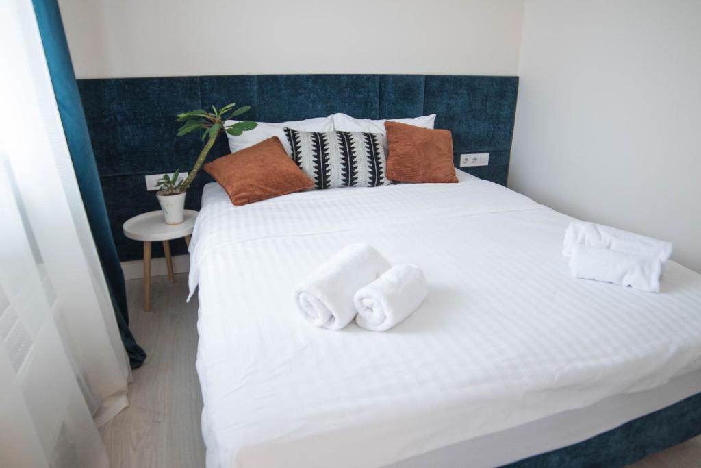 Apart hotel Greenwood near Sea - Apartment With Garden View