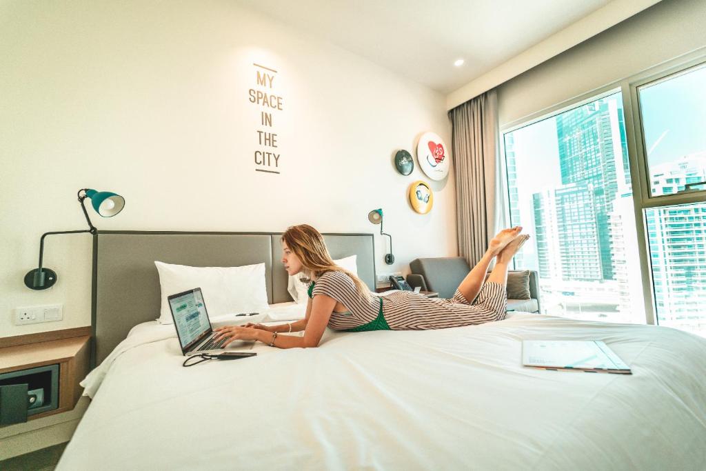 
Rover Room - Free Shuttle Bus To The Beach & Mall
