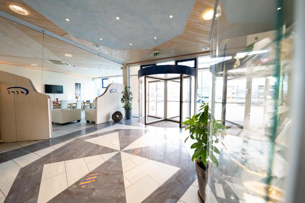 Vstupní hala nebo recepce v ubytování ates Hotel Kehl