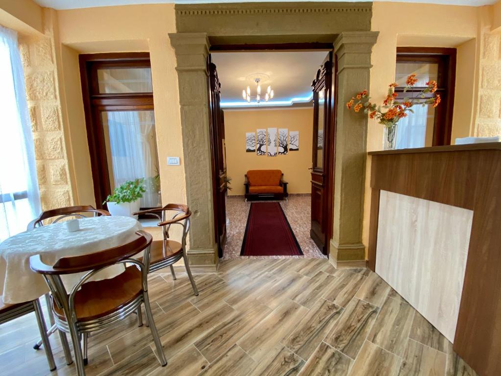 Posezení v ubytování Vila A Hotel