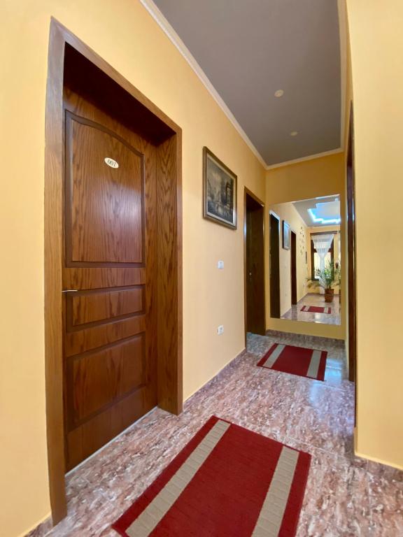 Fotografie z fotogalerie ubytování Vila A Hotel v destinaci Korçë