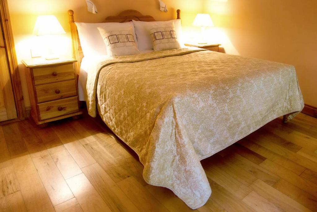 Gallery image of McCarthy's Lodge B&B in Westport