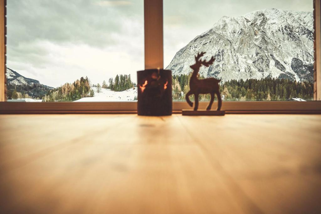 A general mountain view or a mountain view taken from Az apartmant