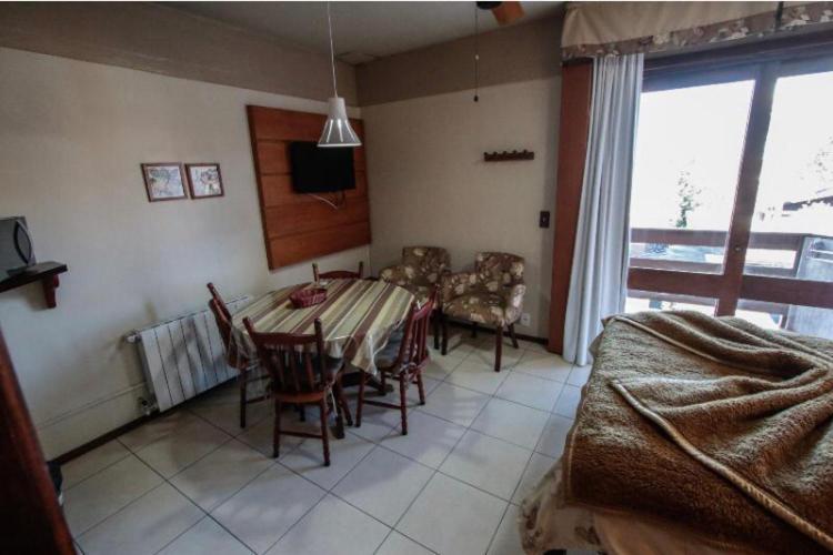  Apto ao lado da Rua Torta