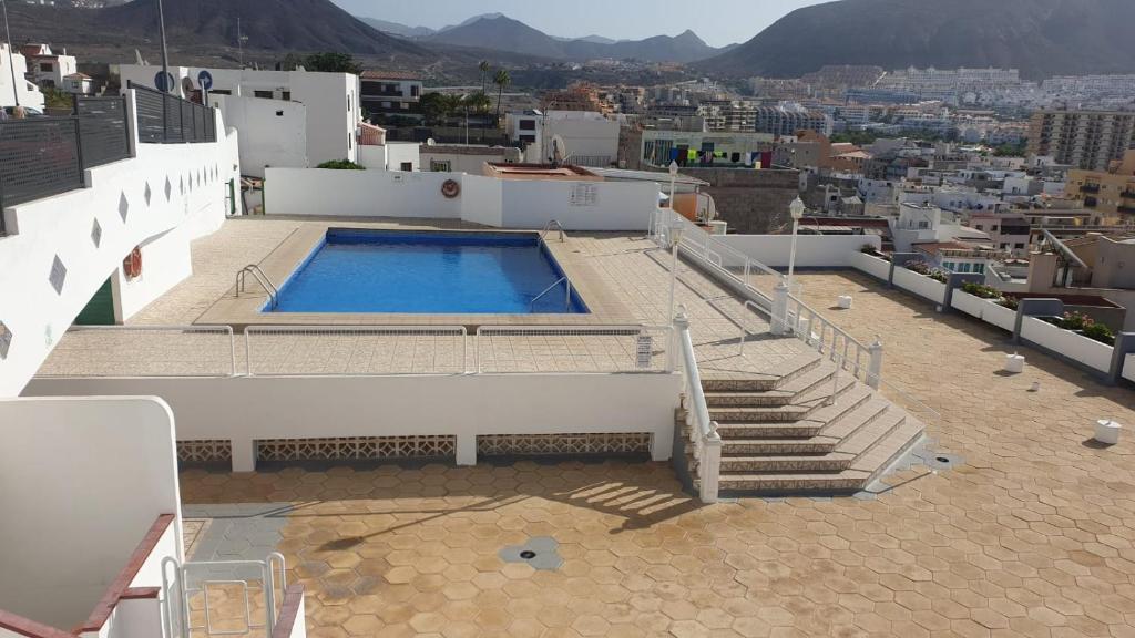 Bazén v ubytování Los Cristianos, vistas al mar nebo v jeho okolí