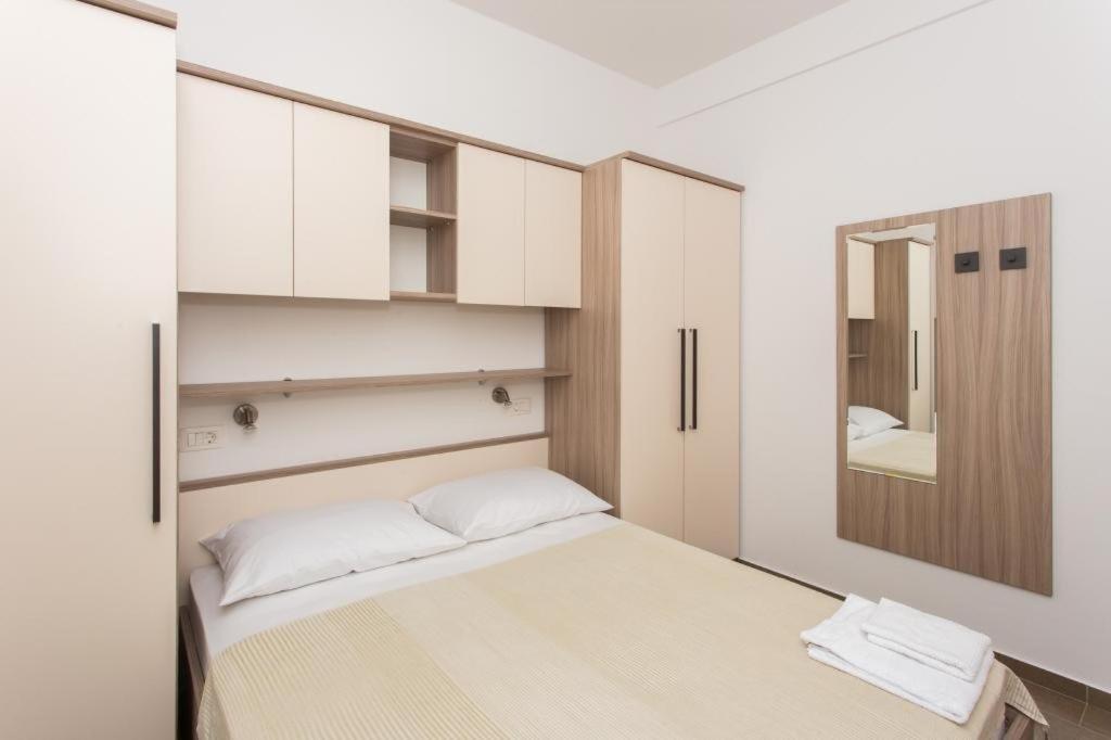 Apartments Villa Ari - 14