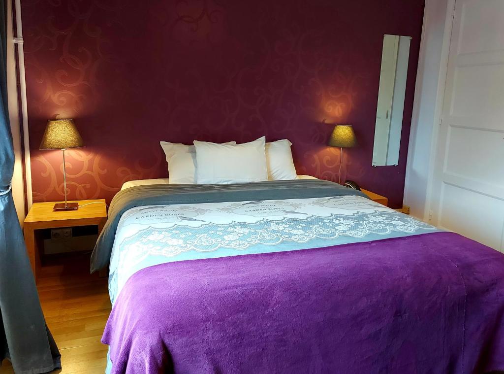 Hotel Mondial - Quarto King Com Varanda