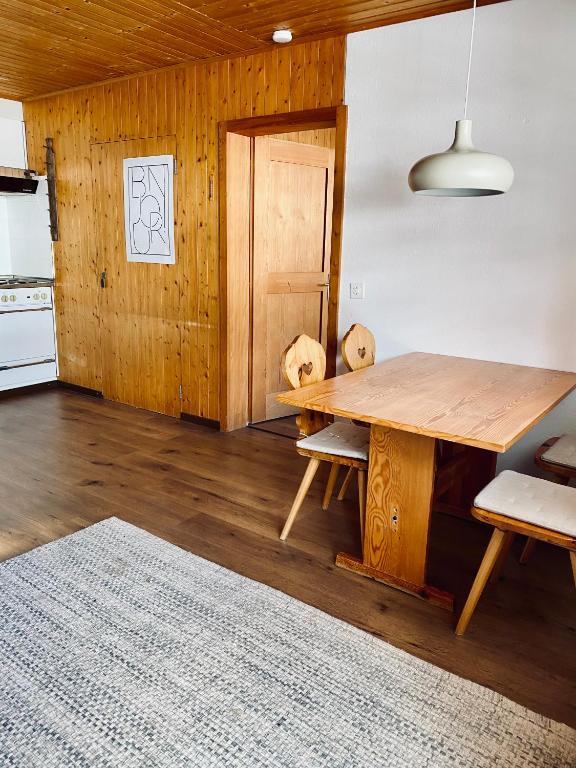 Kuchyň nebo kuchyňský kout v ubytování Chalet Amwäg