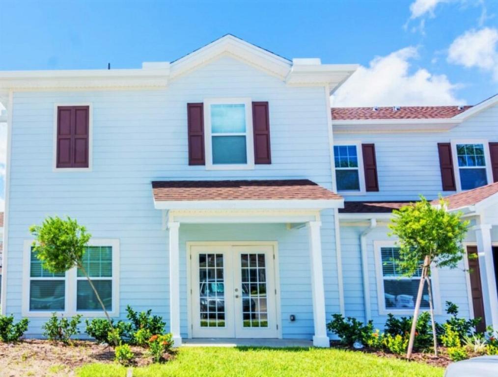 Cozy Four Bedrooms Townhouse at West Lucaya Village Resort 8924