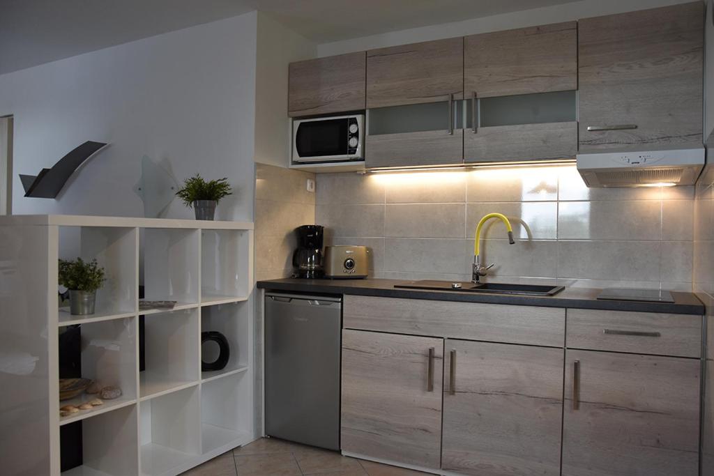 Zdjęcie z galerii obiektu ADRIAN - NEW 2019, garden with grill, quiet neighbourhood w mieście Punat