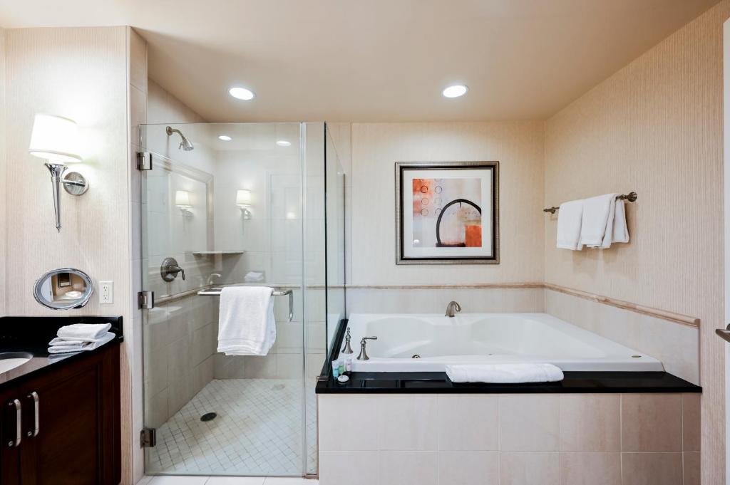 Signature Rental by Owner Direct - Twee Slaapkamers - Strip Uitzicht En Balkon
