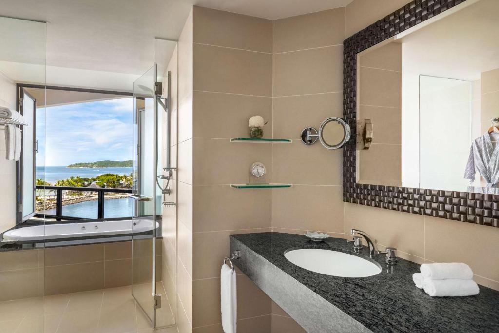 Koupelna v ubytování Shangri-La Tanjung Aru, Kota Kinabalu