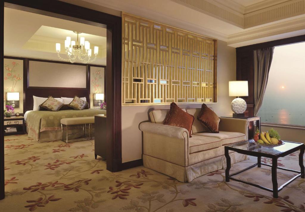 Posezení v ubytování Shangri-La Beihai