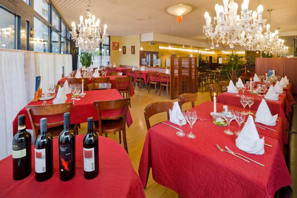 Restaurace v ubytování Good Night Inn