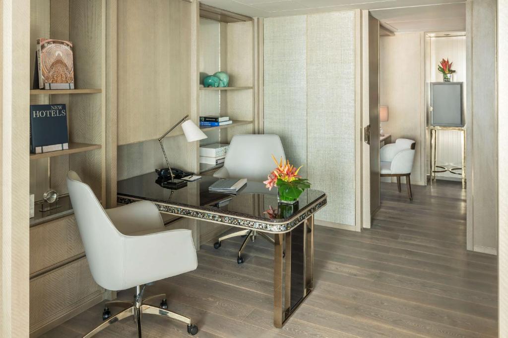 Posezení v ubytování Shangri-La Colombo