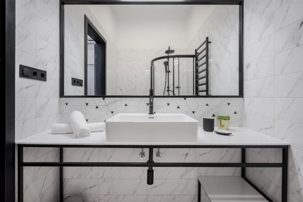 Astoria Boutique Suites- Best Location by BQA - Resim 8