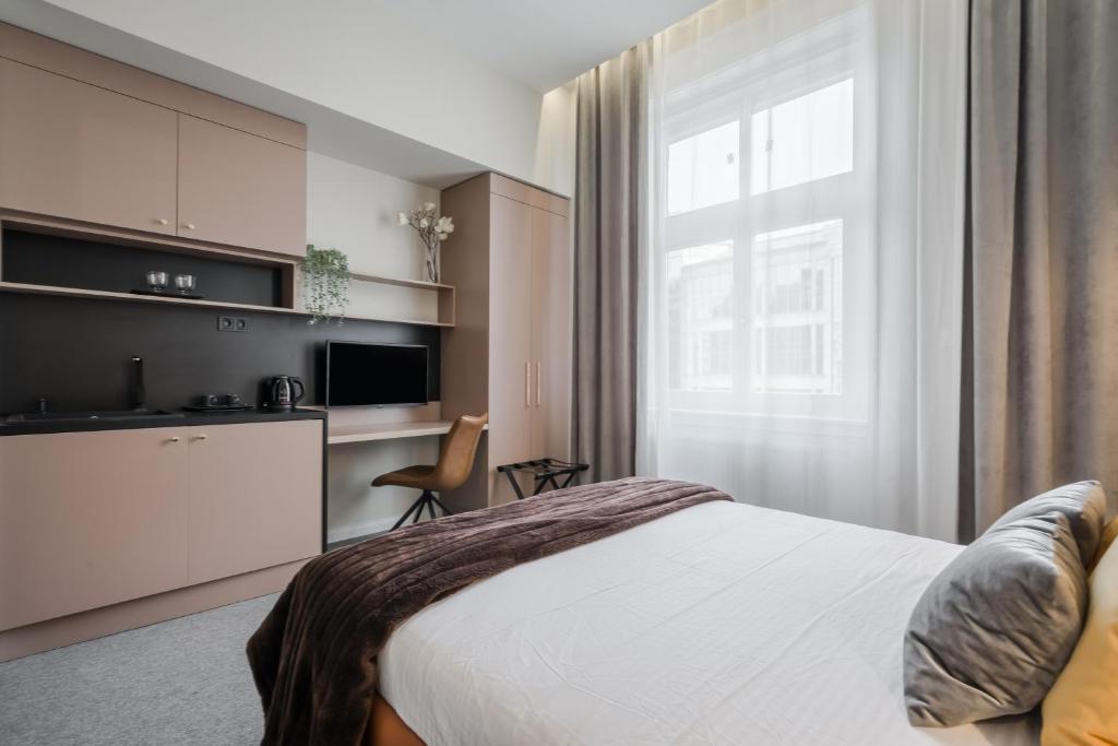 Astoria Boutique Suites- Best Location by BQA - Resim 17