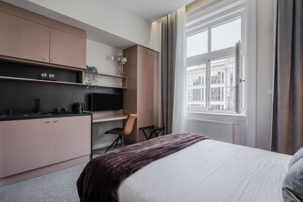 Astoria Boutique Suites- Best Location by BQA - Resim 21