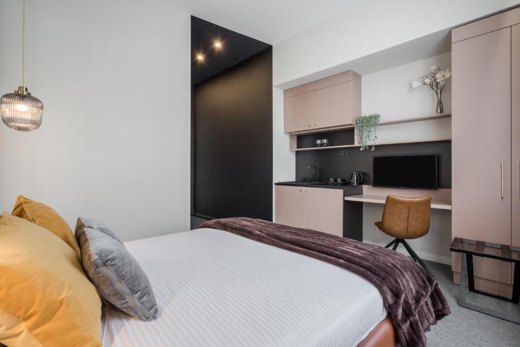 Astoria Boutique Suites- Best Location by BQA - Resim 23