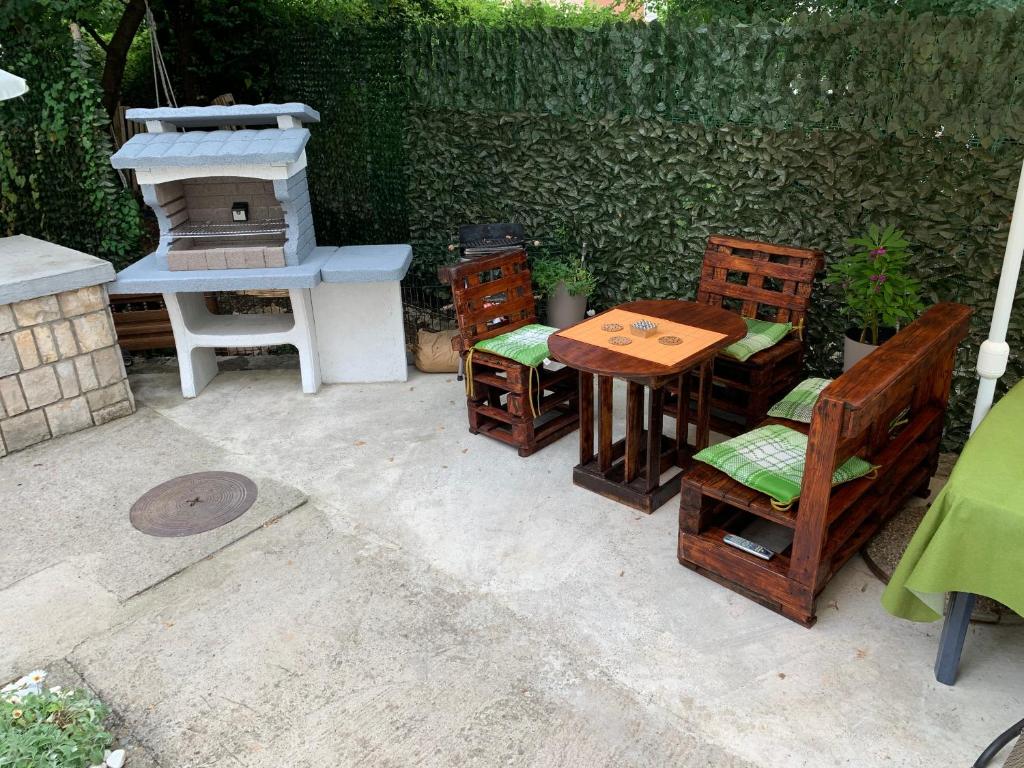 Patio nebo venkovní prostory v ubytování Villa Dionis