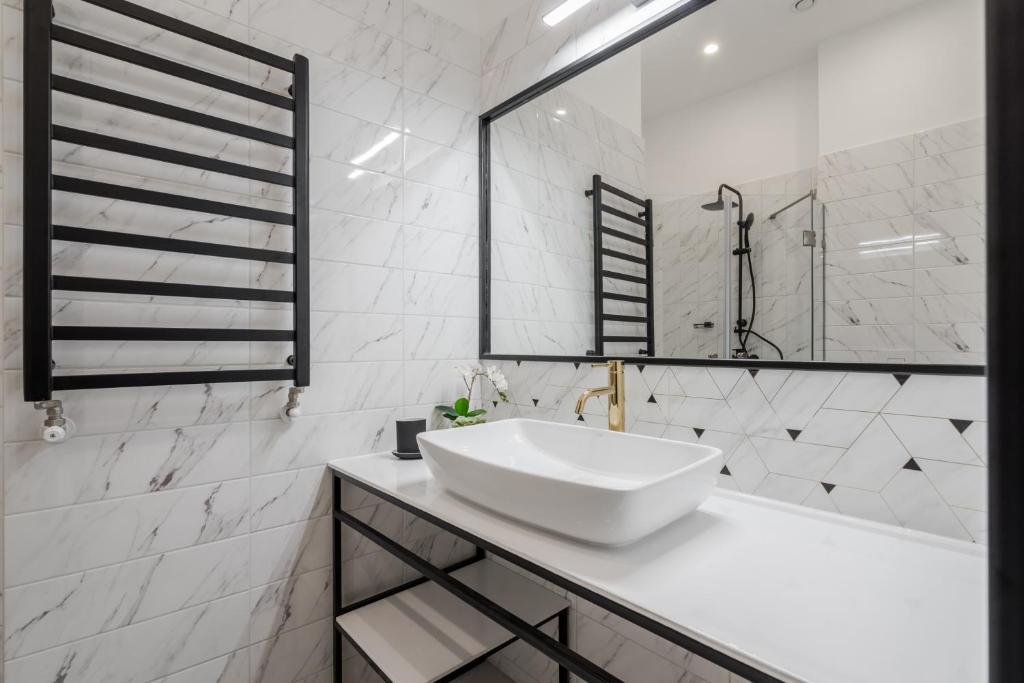 Astoria Boutique Suites- Best Location by BQA - Resim 44