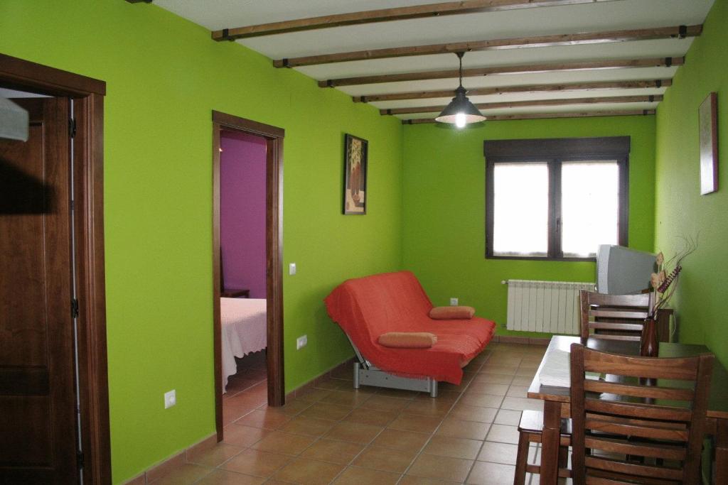 Posedenie v ubytovaní Apartamentos Rurales Sierra de Béjar