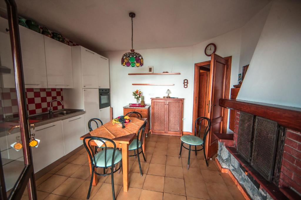 Kuchnia lub aneks kuchenny w obiekcie Residence Mandel 2 by Mandel Club