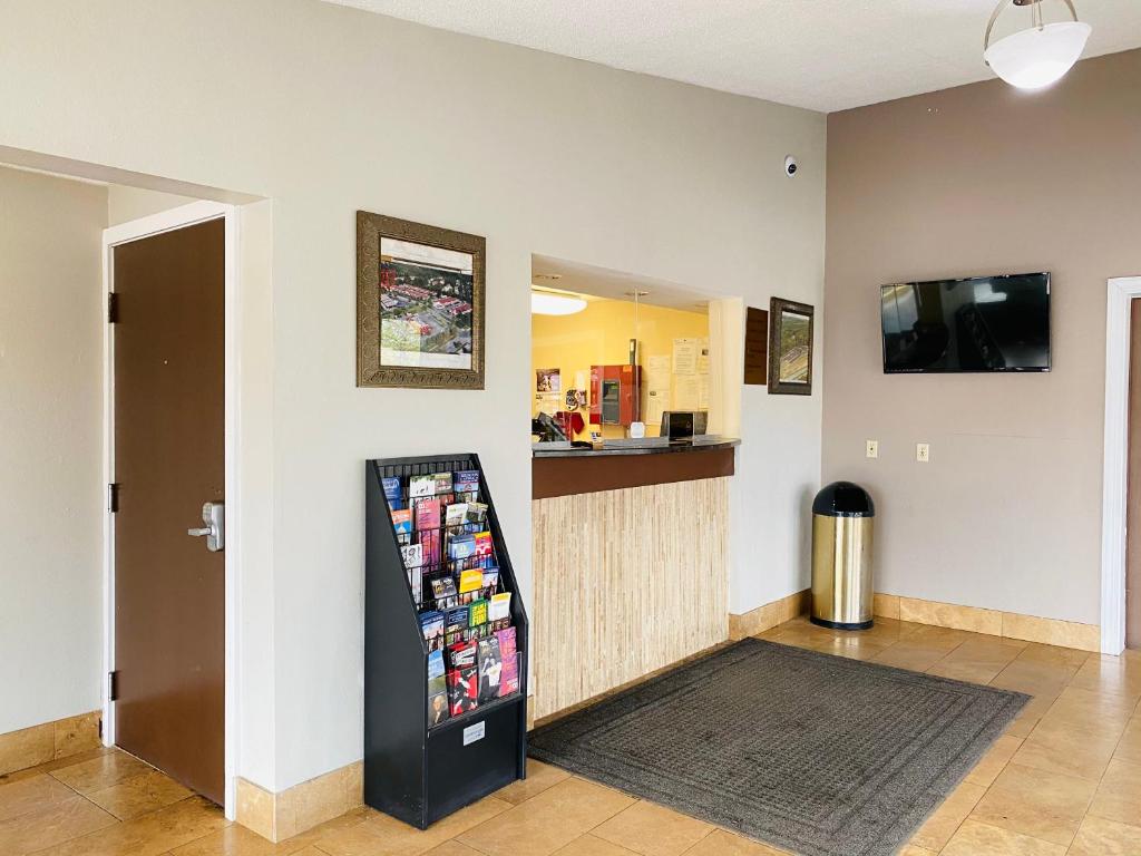 Travelodge by Wyndham Laurel Ft Meade Near NSA photo